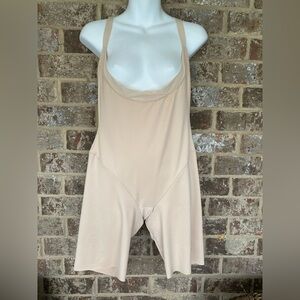 MAIDENFORM Flexees Sculpting Shape-wear One Piece